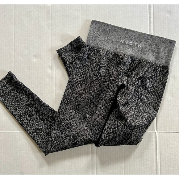 NVGTN Pants - NVGTN Black & Gray Textured High-Waist Leggings